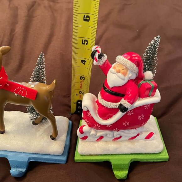 2 Stocking Holders Christmas Santa Claus Clause Deer Sleigh Bottle Brush Tree - Picture 9 of 11